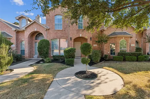 382 Ivan Drive, Lewisville, TX 75067