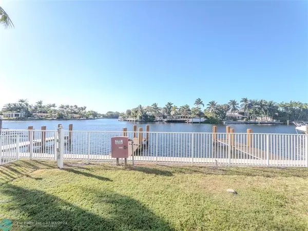 Fort Lauderdale, FL 33305,1821 Middle River Dr