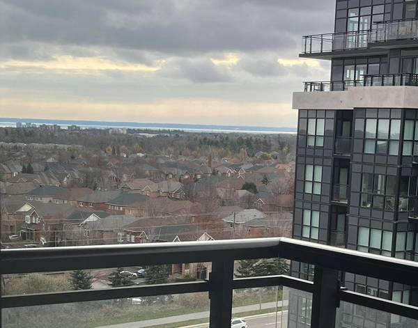 Oakville, ON L6M 5R8,395 Dundas ST W #822