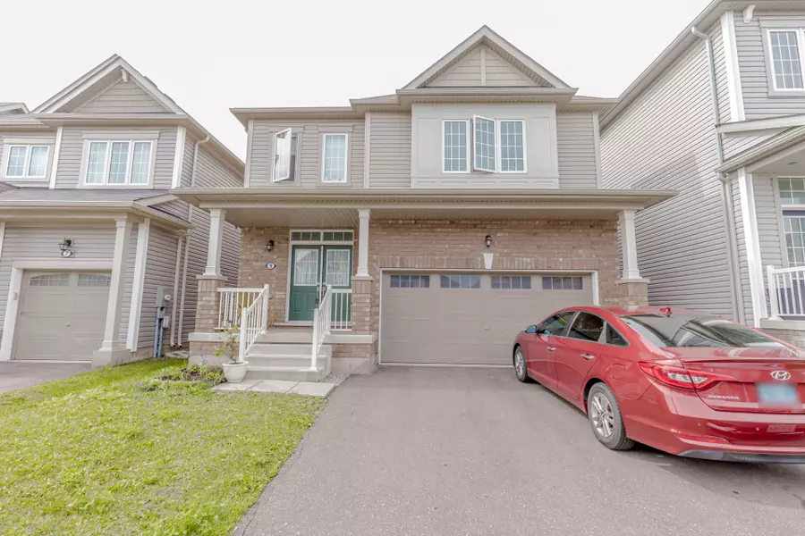 9 Cloy DR, Thorold, ON L4B 5N5