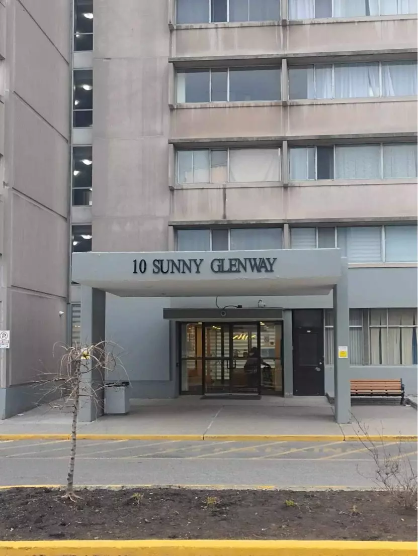 Toronto C11, ON M3C 2Z3,10 Sunny Glenway #1406