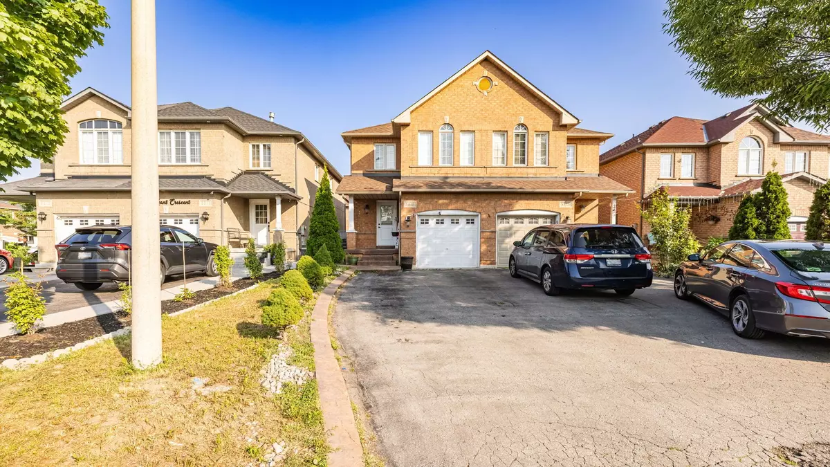 Mississauga, ON L5V 2T5,5816 Gant CRES