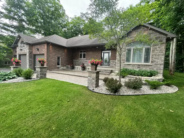 37 Heron BLVD, Springwater, ON L0L 1Y3