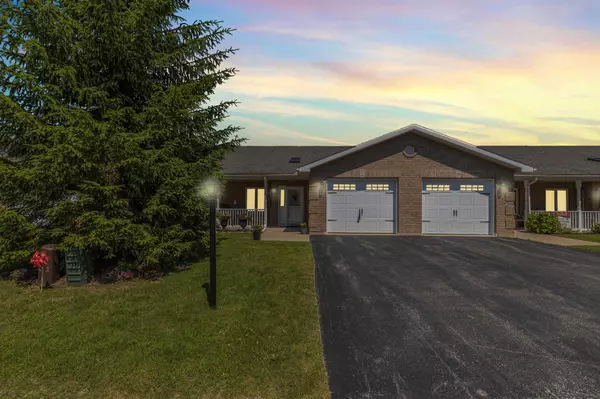 Wasaga Beach, ON L9Z 0A4,111 Meadow LN