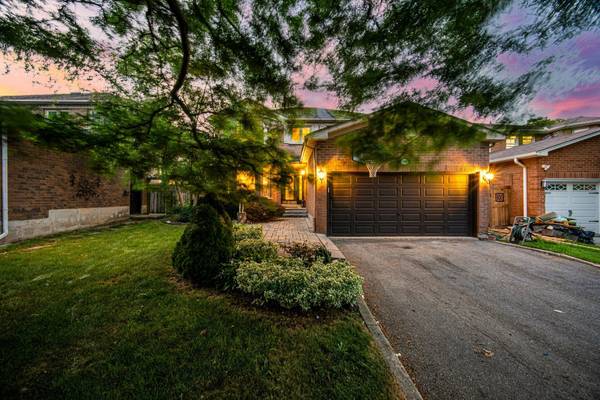 1438 Winterbourne DR, Oakville, ON L6J 7B5