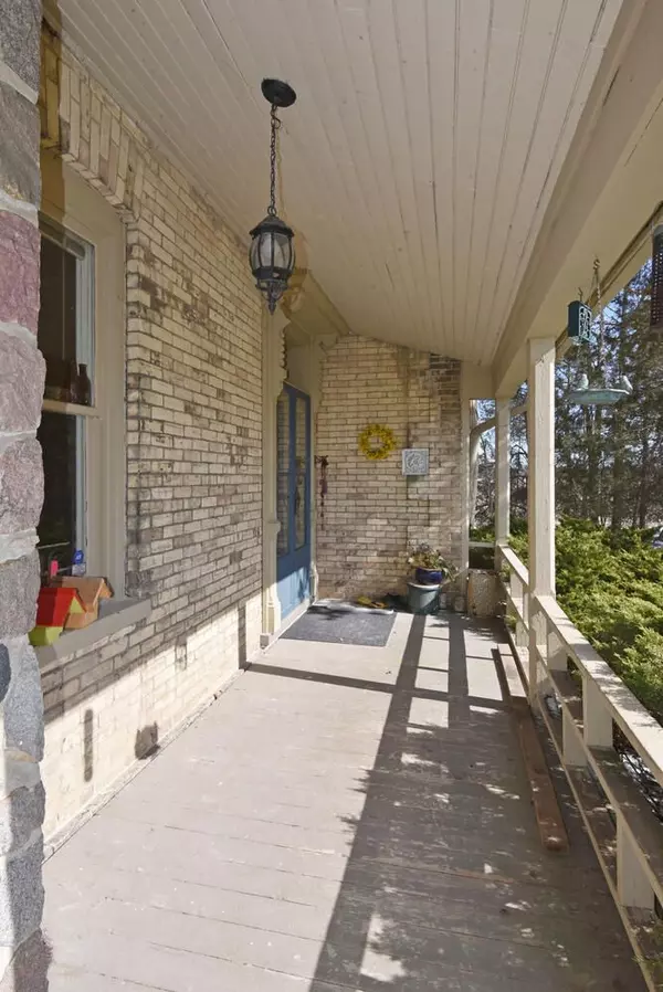 Lambton Shores, ON N0N 1J0,9024 Wood DR