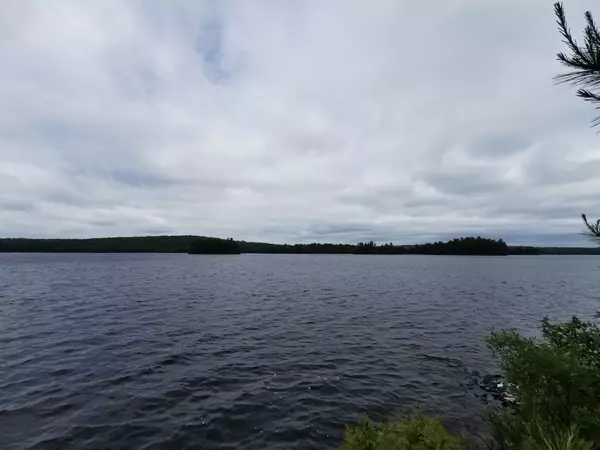 Parry Sound, ON P0H 2R0,992 Porter Landing RD