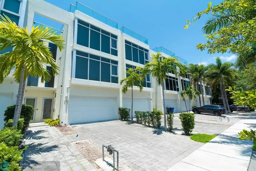 205 Hendricks Isle, Fort Lauderdale, FL 33301