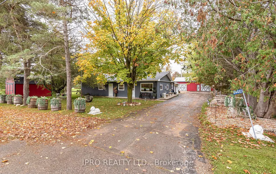 44485 Brandon RD, Huron East, ON N0G 1T0