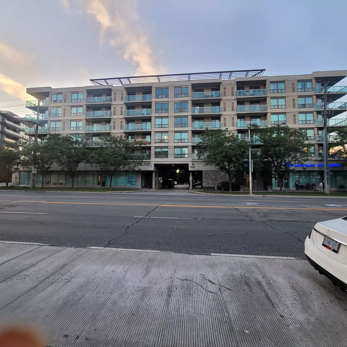 Toronto C06, ON M3H 6B9,890 Sheppard AVE W #114