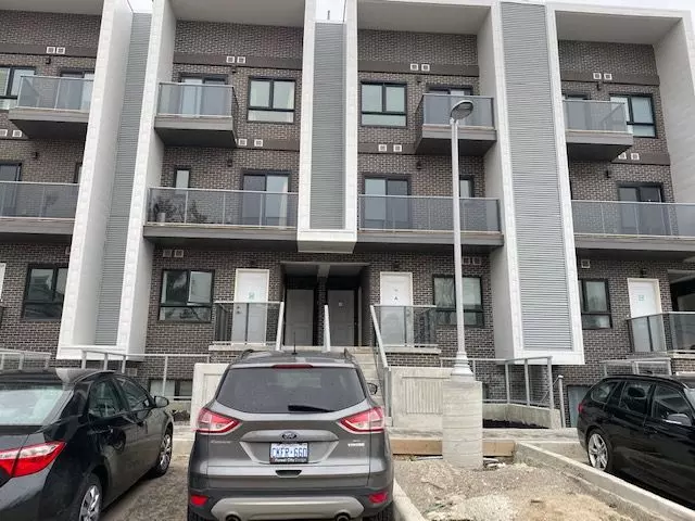 Kitchener, ON N2N 0C3,1430 Highland RD #23A