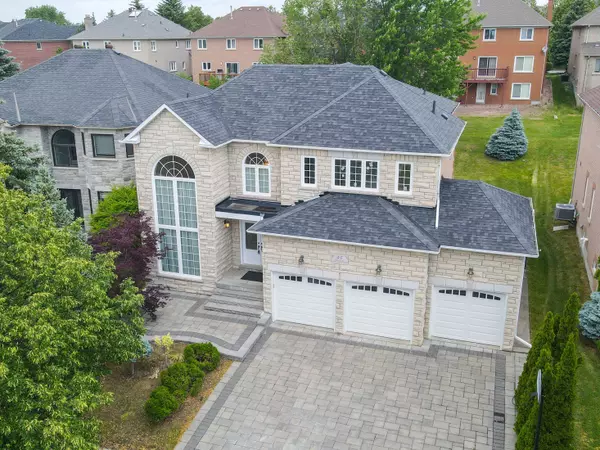 Richmond Hill, ON L4B 3W4,45 Henricks CRES