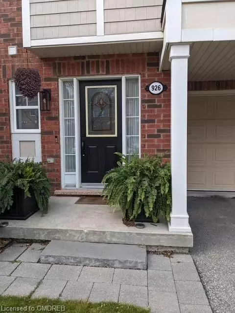 Milton, ON L9T 0M2,926 DEVERELL PL