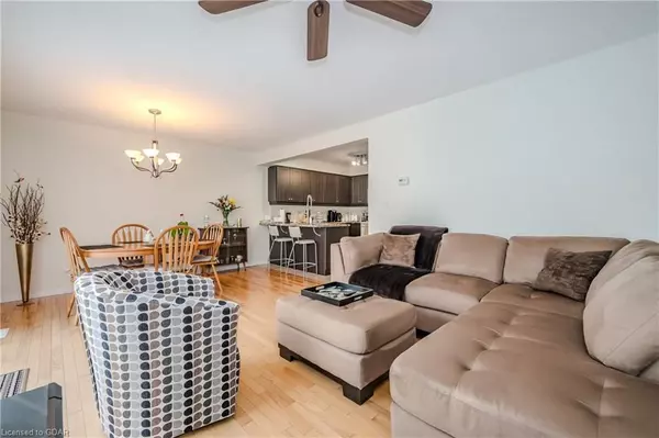 Guelph, ON N1E 7M6,31 SCHRODER CRES #39