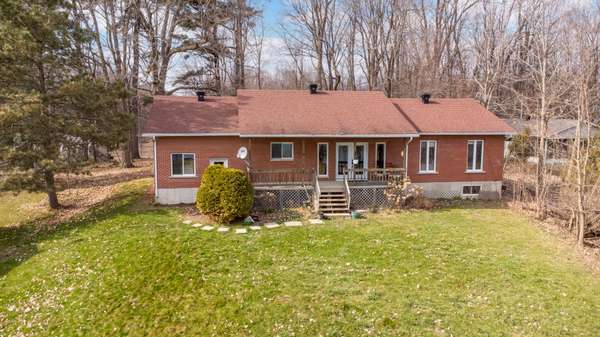 20820 South Service RD, South Glengarry, ON K0C 1N0