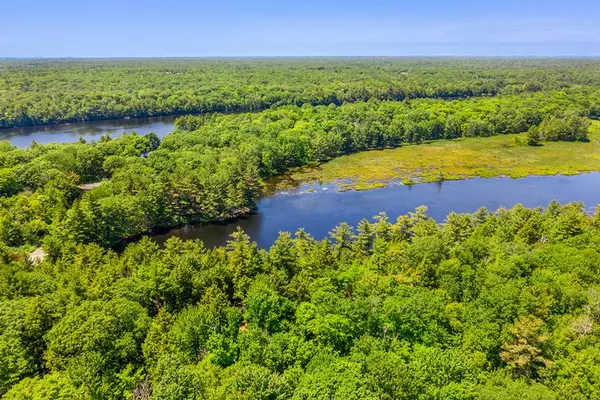 Georgian Bay, ON P0C 1H0,29 Bear Lake RD