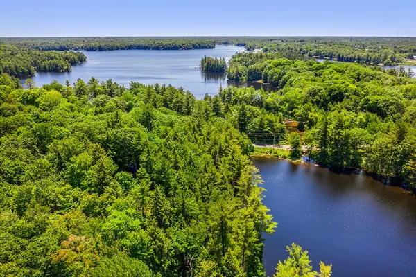 Georgian Bay, ON P0C 1H0,29 Bear Lake RD