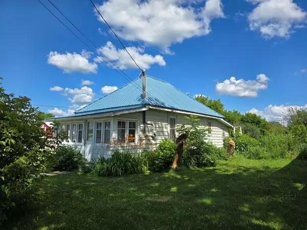 Kawartha Lakes, ON K0M 1N0,129 Lindsay ST