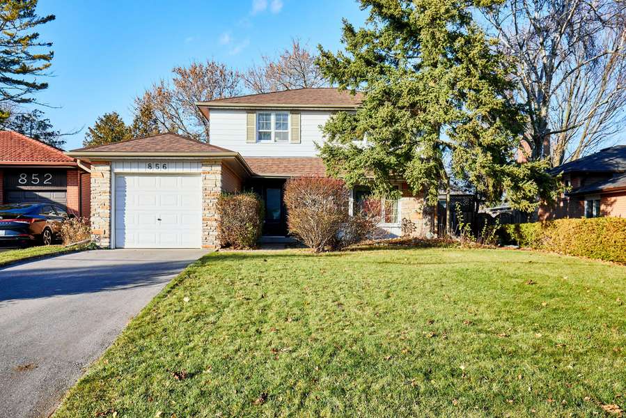 856 Vicki DR, Pickering, ON L1W 2J3