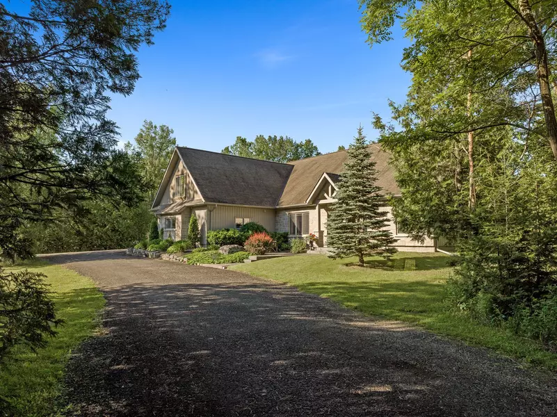 451 Baptist Church RD, Quinte West, ON K0K 3E0