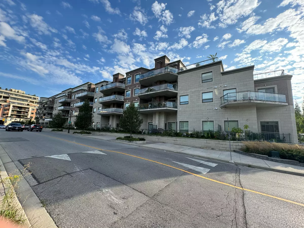 Vaughan, ON L4L 0E4,86 Woodbridge AVE S #313