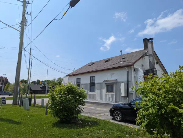 Clarington, ON L0B 1J0,1648 Taunton RD E #Rear