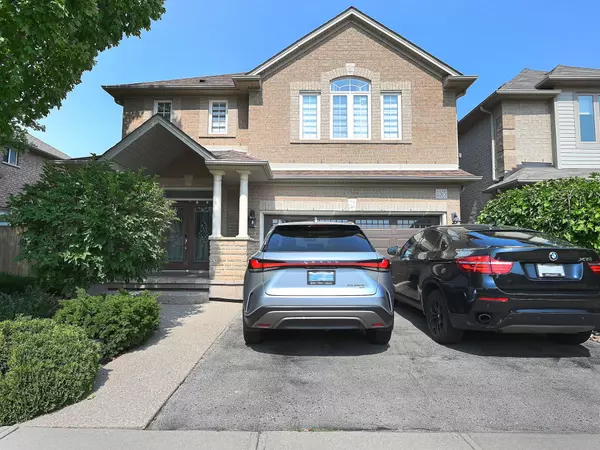 2265 Osprey LN, Oakville, ON L6M 3Z9