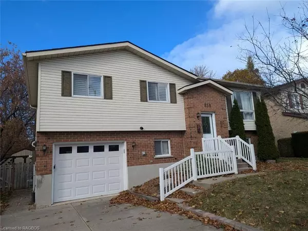 Kincardine, ON N2Z 1L7,838 MACKENDRICK DR