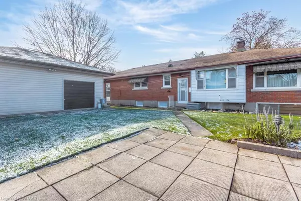 Oxford, ON N4S 6L6,133 FAIRVIEW CRES