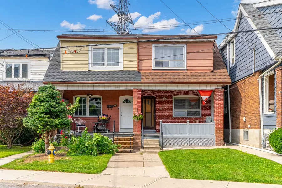 16 Pryor AVE, Toronto W03, ON M6N 1M4