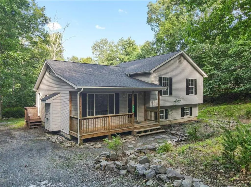 Price Twp, PA 18332,416 Timber Hill Road