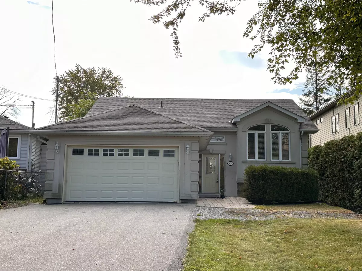 Georgina, ON L4P 3E9,943A Lake DR N