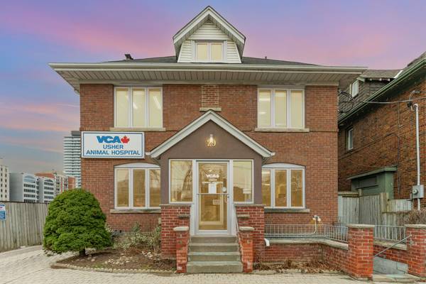 29 Chaplin CRES, Toronto C03, ON M5P 1A2