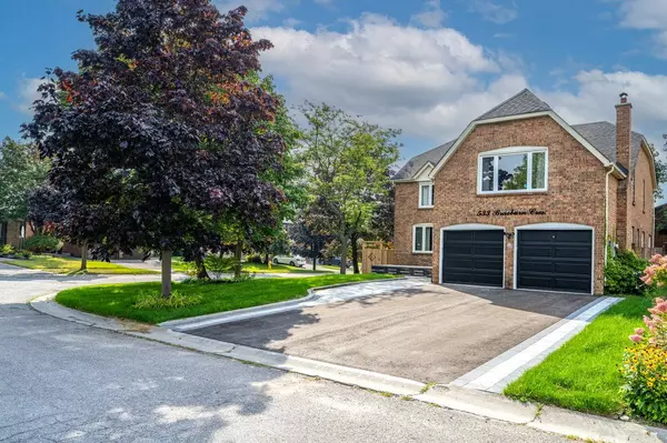 533 Braeburn CRES, Pickering, ON L1V 3Z7