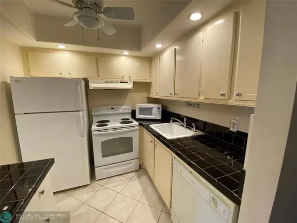 Deerfield Beach, FL 33442,3039 Durham B  #3039