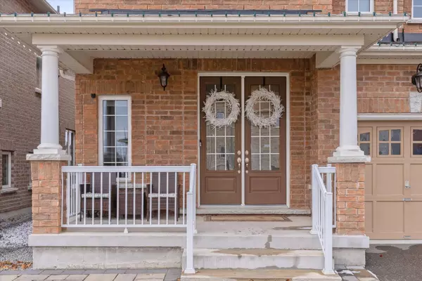 Georgina, ON L4P 0H1,66 Robert Wilson CRES