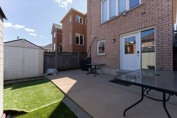 Vaughan, ON L6A 0R5,118 Catalpa CRES #bsmnt