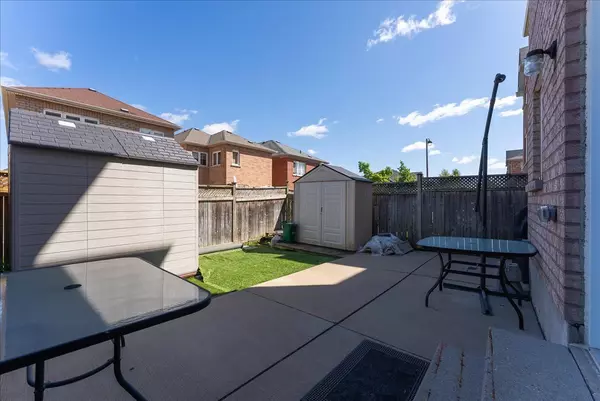 Vaughan, ON L6A 0R5,118 Catalpa CRES #bsmnt