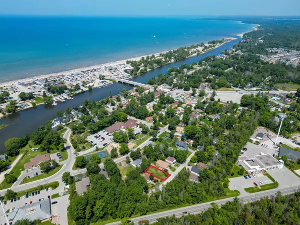 Wasaga Beach, ON L9Z 2K4,74 Forest AVE