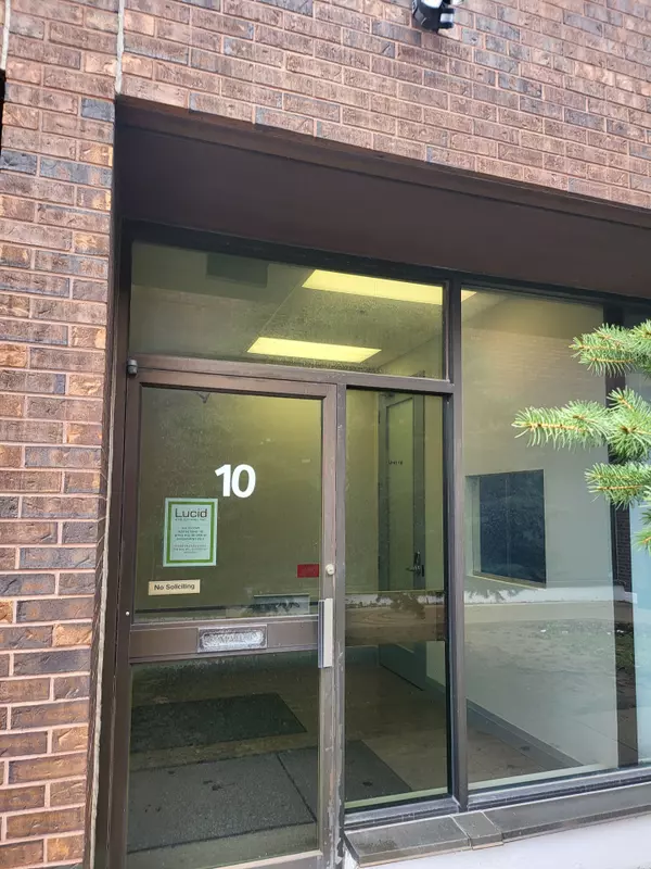 80 Galaxy BLVD #10, Toronto W10, ON M9W 4Y8