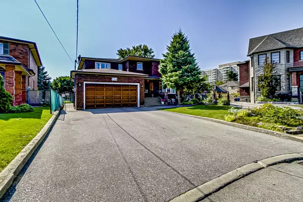 119 Glen Long AVE, Toronto W04, ON M6B 2M4