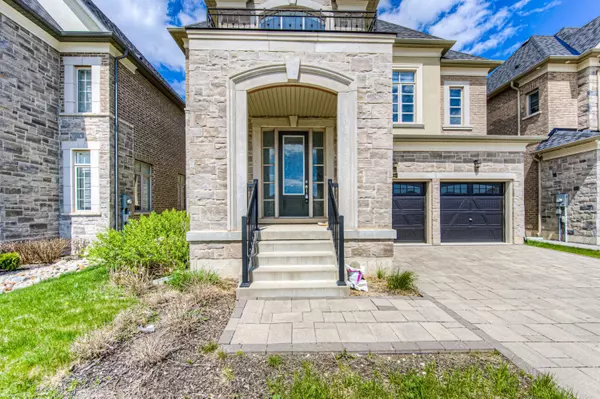 Kitchener, ON N2R 0M6,300 Forest Creek DR