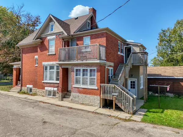 Kitchener, ON N2M 1W9,152 Homewood AVE