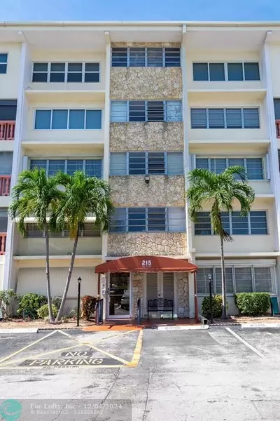 215 SE 3rd Ave  #205D, Hallandale Beach, FL 33009