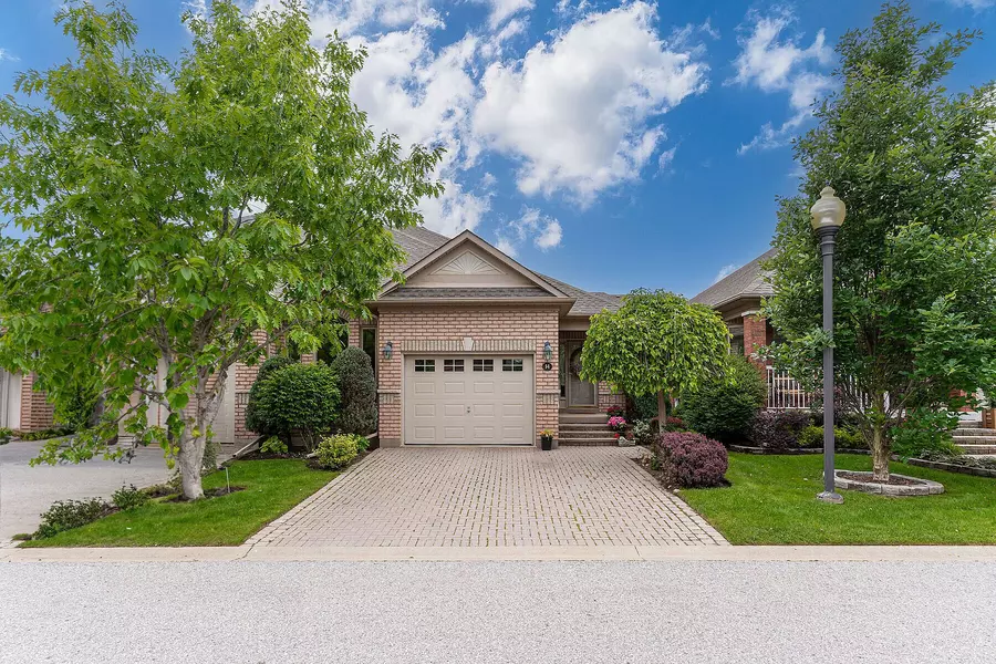 14 Artisan LN, New Tecumseth, ON L9R 2G1