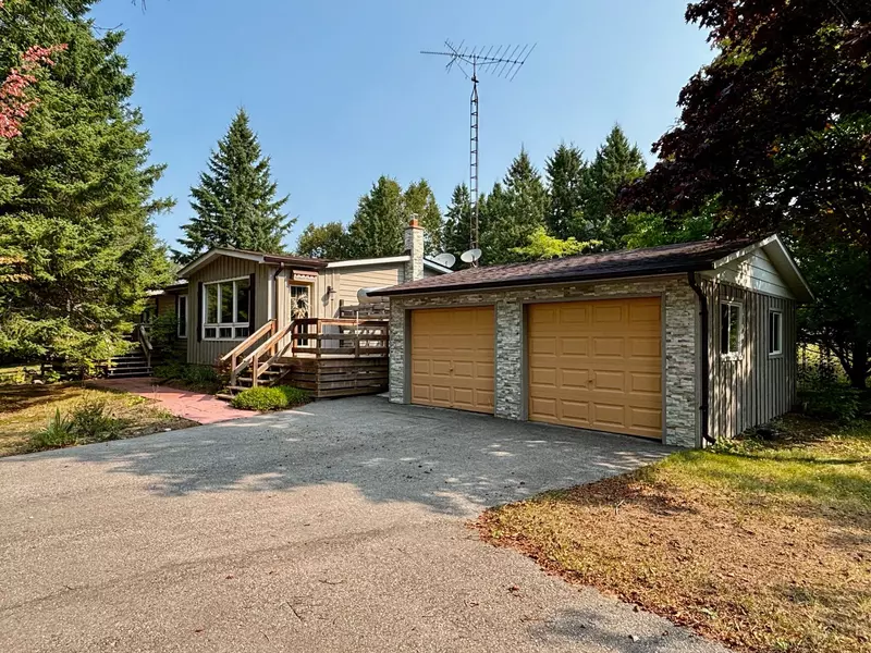 332 portage RD, Kawartha Lakes, ON K0M 2T0