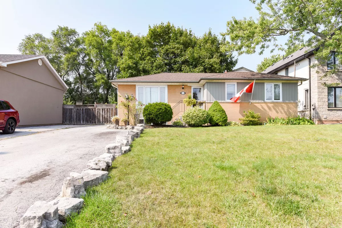 Oakville, ON L6L 2P9,1363 Sheldon AVE