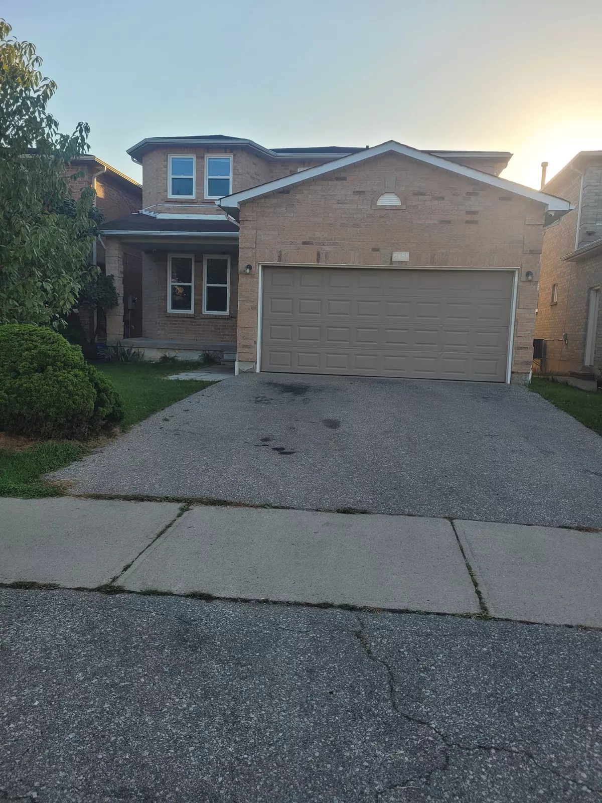 Mississauga, ON L5R 2T9,5159 Sunray DR