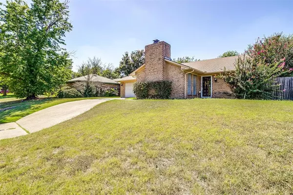 7020 Misty Meadow Drive S, Fort Worth, TX 76133