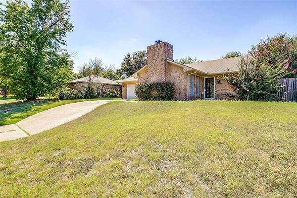 7020 Misty Meadow Drive S, Fort Worth, TX 76133